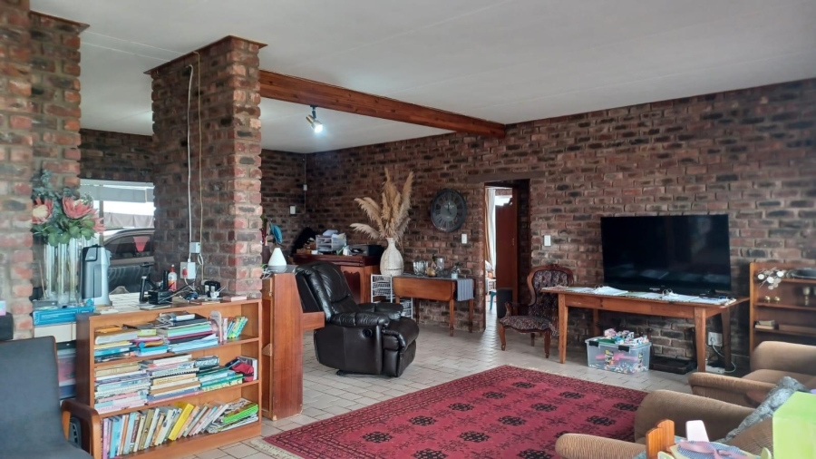 5 Bedroom Property for Sale in Dana Bay Western Cape